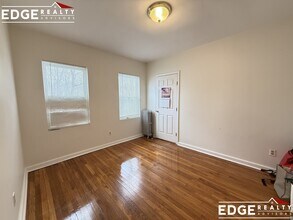 6 Pama Gardens, Unit 3 in Boston, MA - Foto de edificio - Building Photo