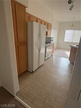 1050 E Cactus Ave in Las Vegas, NV - Building Photo - Building Photo