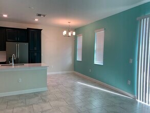 1353 Shinnecock Hills Dr in Four Corners, FL - Building Photo - Building Photo