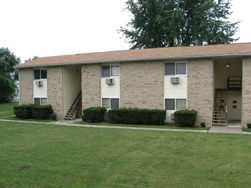 University Square in Findlay, OH - Building Photo