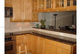 809 Almeria Ave in Coral Gables, FL - Building Photo - Building Photo