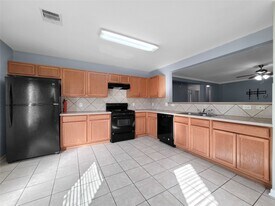 4206 Wayside Stream Ln in Houston, TX - Building Photo