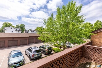 25 Stanley St in West Hartford, CT - Building Photo - Building Photo