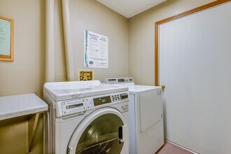 Summerfield Place Apartments in Oshkosh, WI - Building Photo - Interior Photo