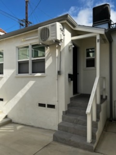 383 Harvey Dr, Unit B in Glendale, CA - Building Photo