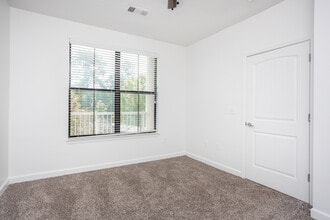 Eleven85 Apartments in Atlanta, GA - Building Photo - Interior Photo