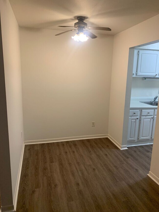 301 Orchard Trace Ln in Charlotte, NC - Building Photo - Building Photo