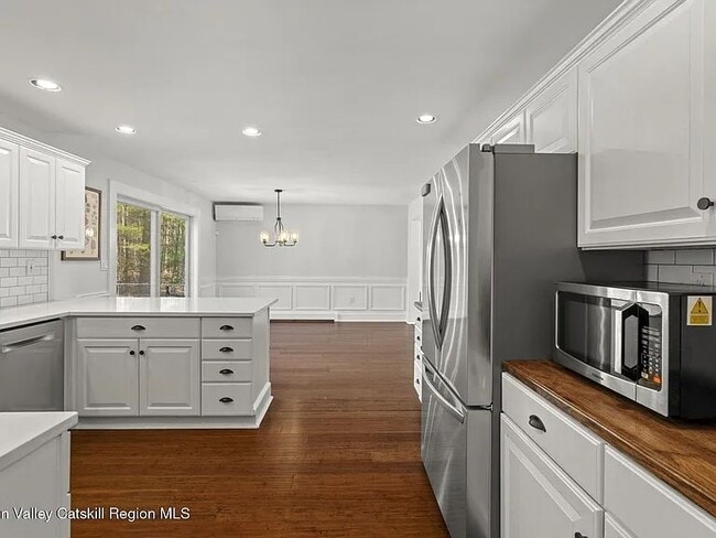 119 Cedar Dr in Kerhonkson, NY - Building Photo - Building Photo