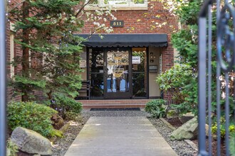 Beverly Court in Vancouver, WA - Building Photo - Building Photo