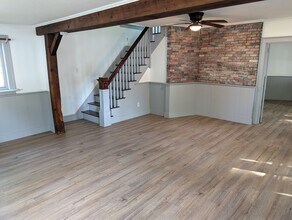 25 Graves St in Deerfield, MA - Building Photo - Building Photo