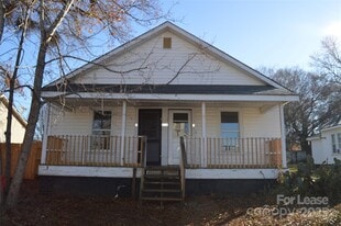 208 Wilson St in Statesville, NC - Building Photo
