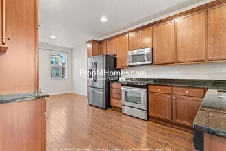 10922 Southwest Sage Terrace in Tigard, OR - Building Photo - Building Photo