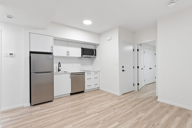 11510-11587 87 St NW in Edmonton, AB - Building Photo - Building Photo