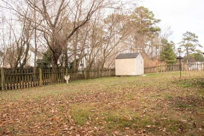 1024 S Philwood Ct in Fuquay Varina, NC - Building Photo - Building Photo