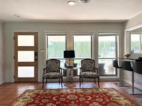 400 Juniper Rd in West Lake Hills, TX - Building Photo - Building Photo