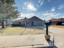 1521 Stiles Ct in Midlothian, TX - Building Photo