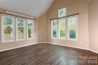 9205 Ravenwing Dr in Charlotte, NC - Building Photo - Building Photo