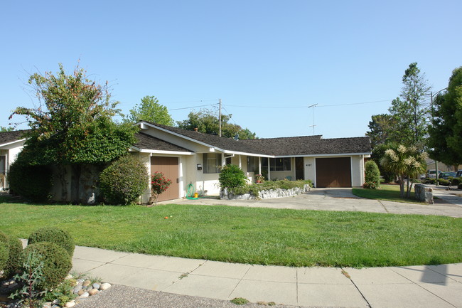 4111 Olga Dr in San Jose, CA - Building Photo - Building Photo