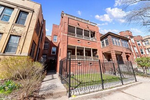910 W Gunnison St in Chicago, IL - Building Photo