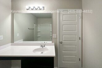 11713 NW 95th St in Yukon, OK - Building Photo - Building Photo