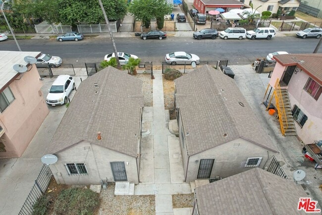 property at 644 W 81st St