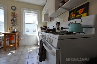 73 Leicester St, Unit 1 in Boston, MA - Building Photo