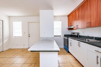 4081 N Dixie Hwy in Fort Lauderdale, FL - Building Photo - Building Photo