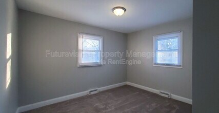 923 Jasper St in Joliet, IL - Building Photo - Building Photo