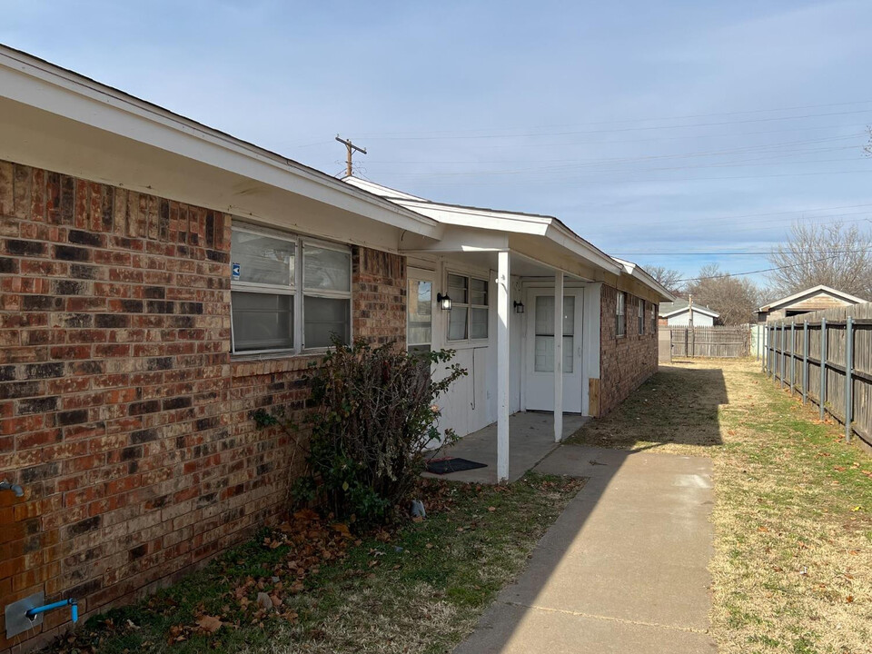 4810 66th St in Lubbock, TX - Building Photo