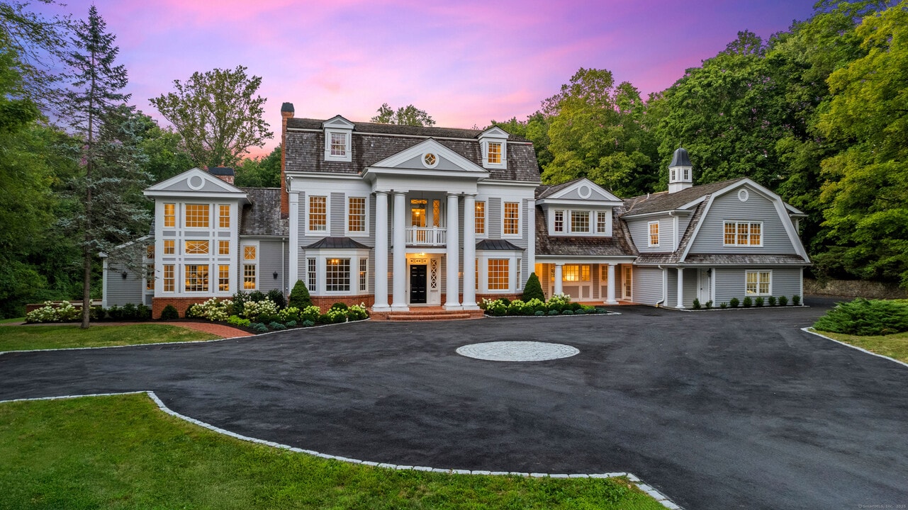 1421 Oenoke Ridge in New Canaan, CT - Building Photo