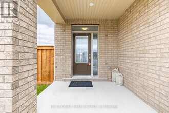 99 Air Dancer Cres in Oshawa, ON - Building Photo - Building Photo