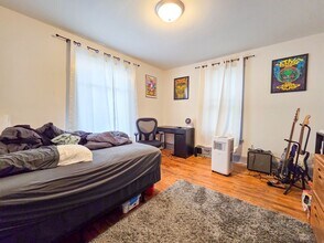 1113 Drake St in Madison, WI - Building Photo - Building Photo