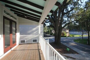 305 NW 8th St in Gainesville, FL - Building Photo