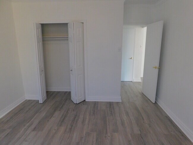 91 Wellesley Street in Toronto, ON - Building Photo - Building Photo