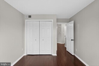 8022 Beacon Hill Dr in Southampton, PA - Building Photo - Building Photo