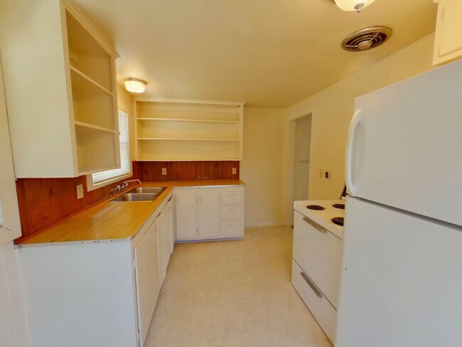 423 E 18th Ave-Unit -B in Eugene, OR - Building Photo - Building Photo