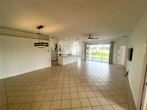 7463 Ridge Rd in Sarasota, FL - Building Photo - Building Photo