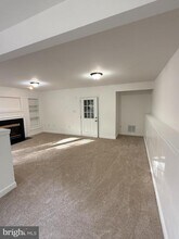 17301 Pacific Rim Terrace in Dumfries, VA - Foto de edificio - Building Photo
