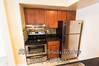 421 Fountainhead Cir in Kissimmee, FL - Building Photo - Building Photo