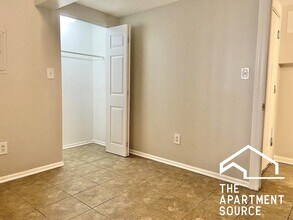 4009 S Calumet Ave, Unit G in Chicago, IL - Building Photo - Building Photo