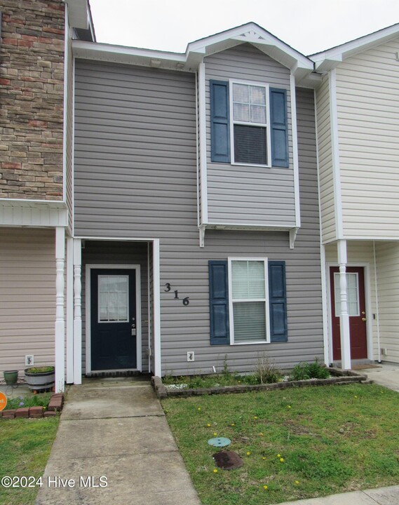 316 Glenhaven Ln in Jacksonville, NC - Building Photo