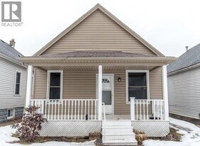 1162 Moy Ave in Windsor, ON - Building Photo