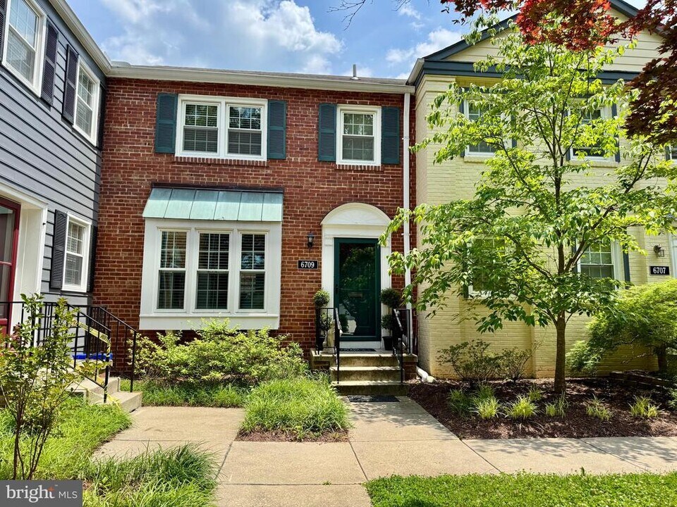 6709 Fairfax Rd in Chevy Chase, MD - Building Photo