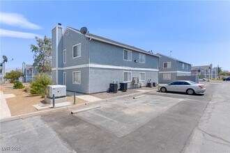 1857 Cosmic Dr in Las Vegas, NV - Building Photo - Building Photo