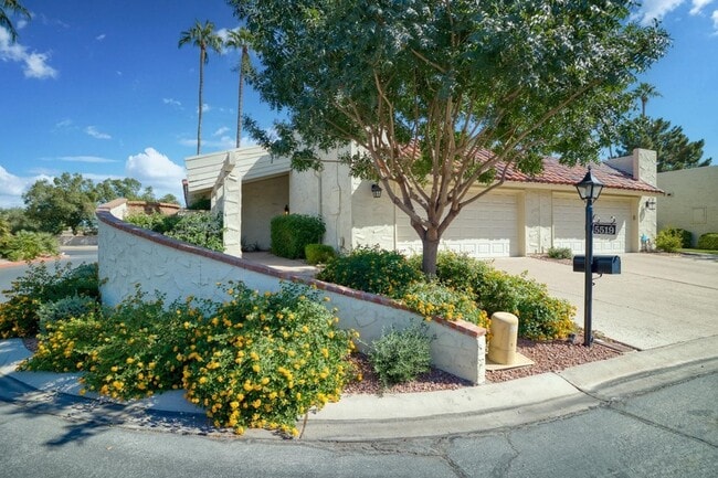 property at 5519 N 71st Pl
