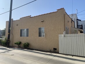 185 Corona Ave in Long Beach, CA - Building Photo - Building Photo