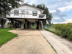 20531 Rio Villa Dr in Houston, TX - Building Photo - Building Photo