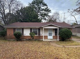 3363 Habersham Rd in Montgomery, AL - Building Photo