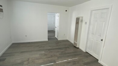 37 Washington St in Bay Point, CA - Building Photo - Building Photo