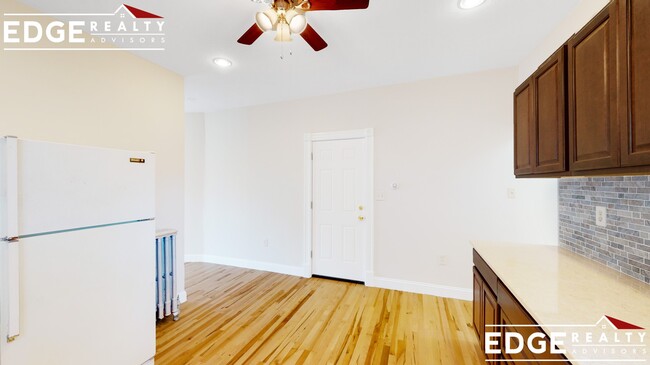 45 Pratt St, Unit 2 in Boston, MA - Building Photo - Building Photo